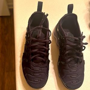 Nike Air Vapormax Plus. Black. Size 7.5